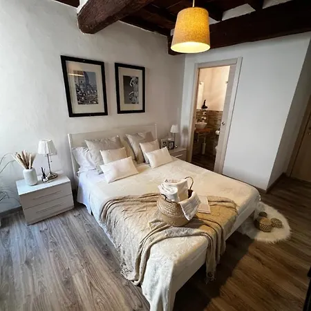 A Casa Di Anna 3* Florenz